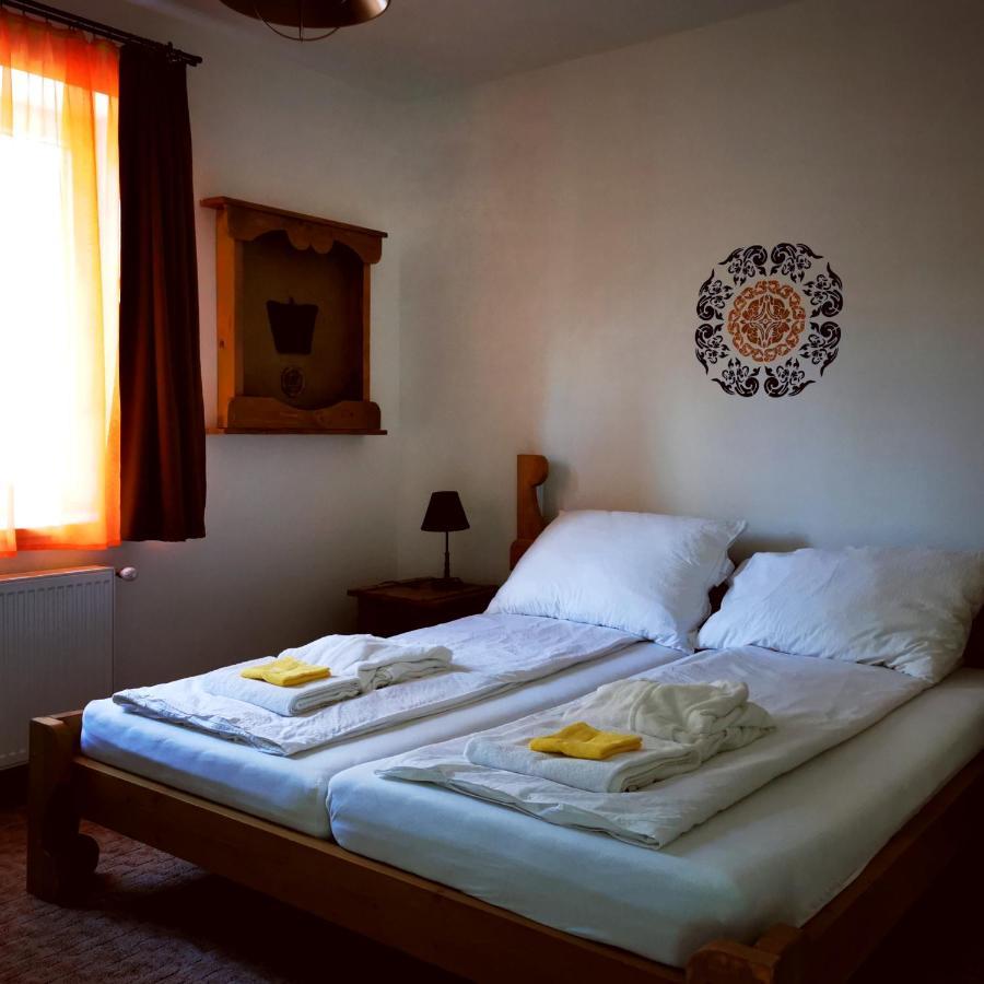 Szabolcs Vezer Panzio Bed & Breakfast エクステリア 写真