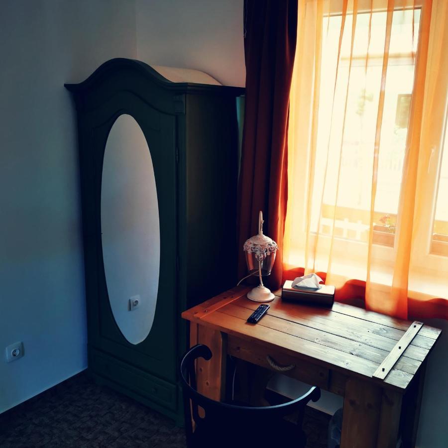 Szabolcs Vezer Panzio Bed & Breakfast エクステリア 写真