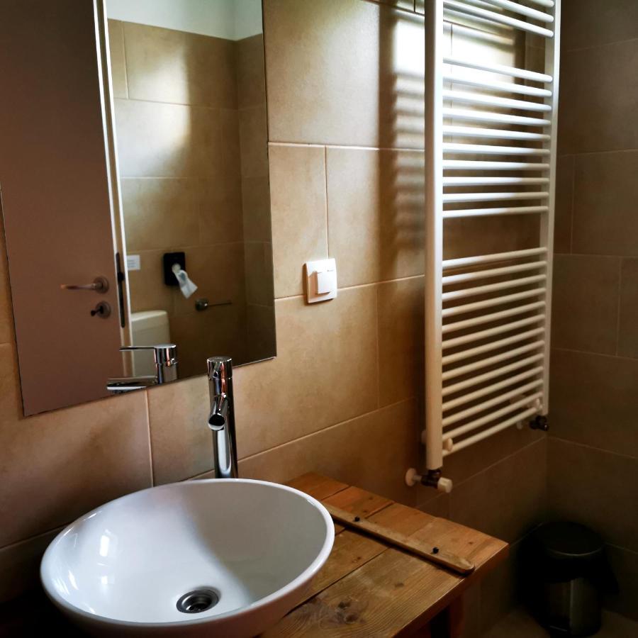 Szabolcs Vezer Panzio Bed & Breakfast エクステリア 写真