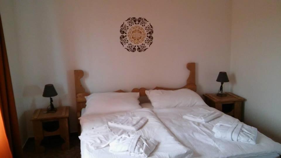 Szabolcs Vezer Panzio Bed & Breakfast エクステリア 写真