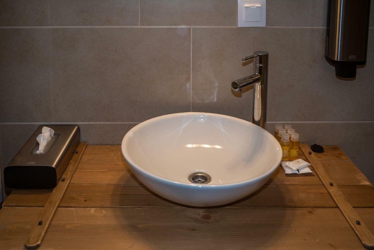 Szabolcs Vezer Panzio Bed & Breakfast エクステリア 写真