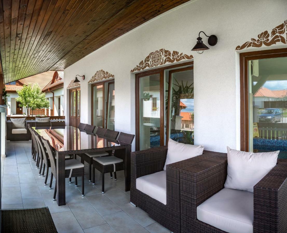 Szabolcs Vezer Panzio Bed & Breakfast エクステリア 写真